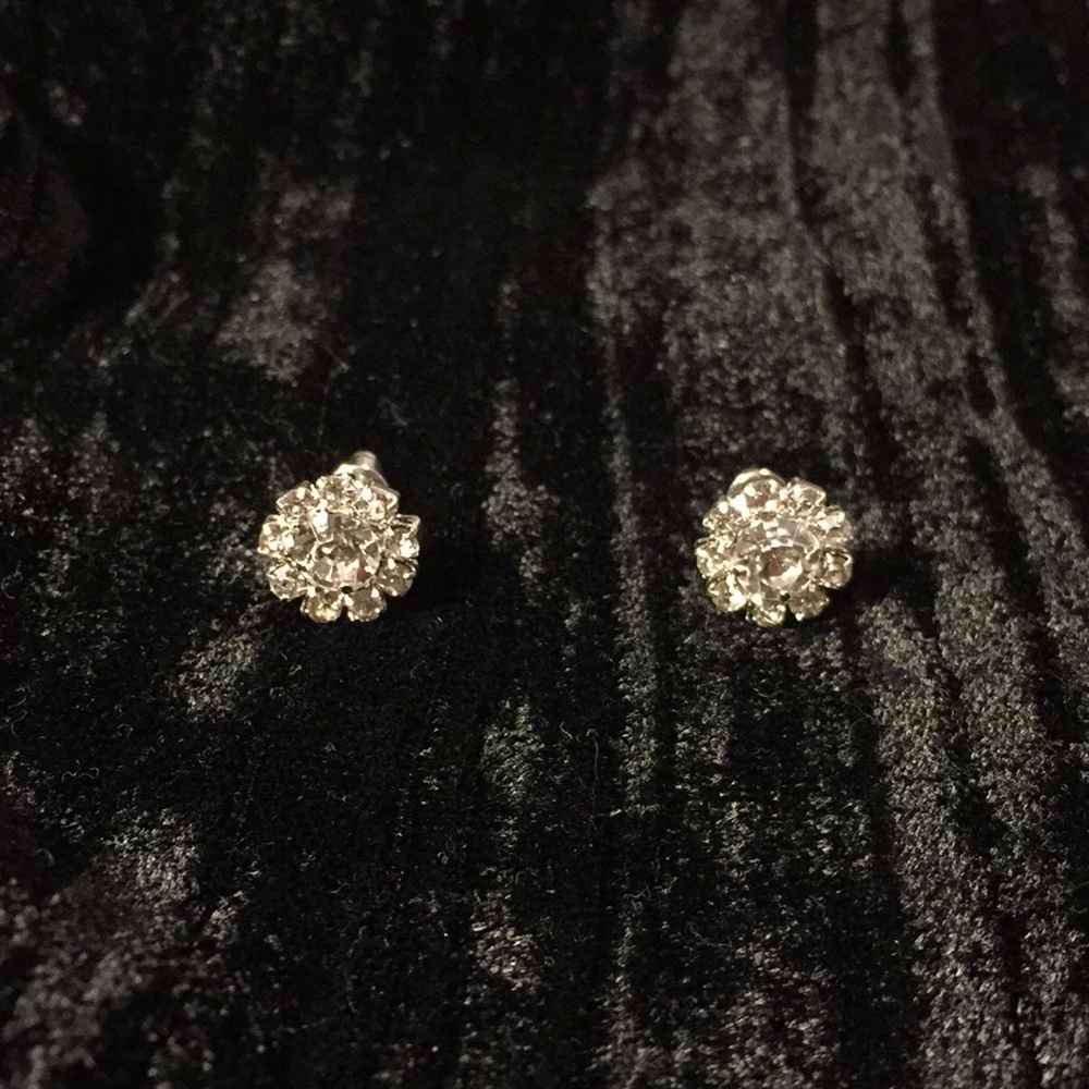 Crystal Earring - Picture 2 of 3